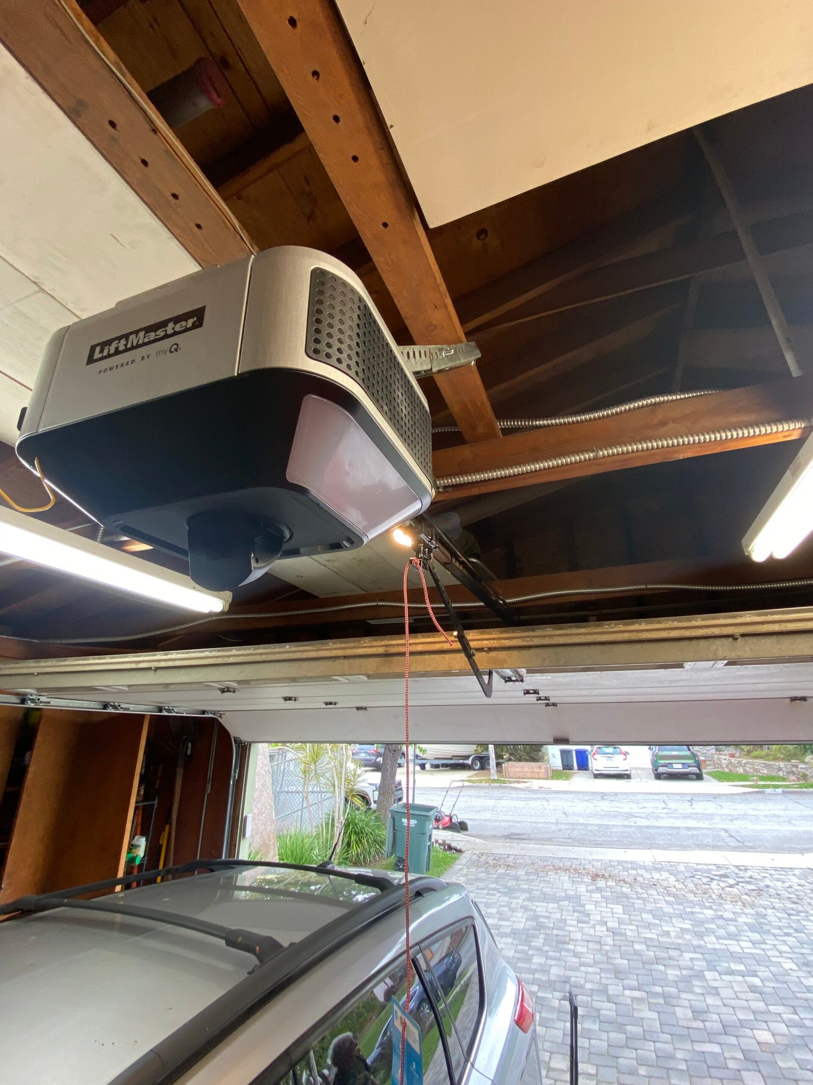 Emergency garage door motor repair Valencia Santa Clarita CA
